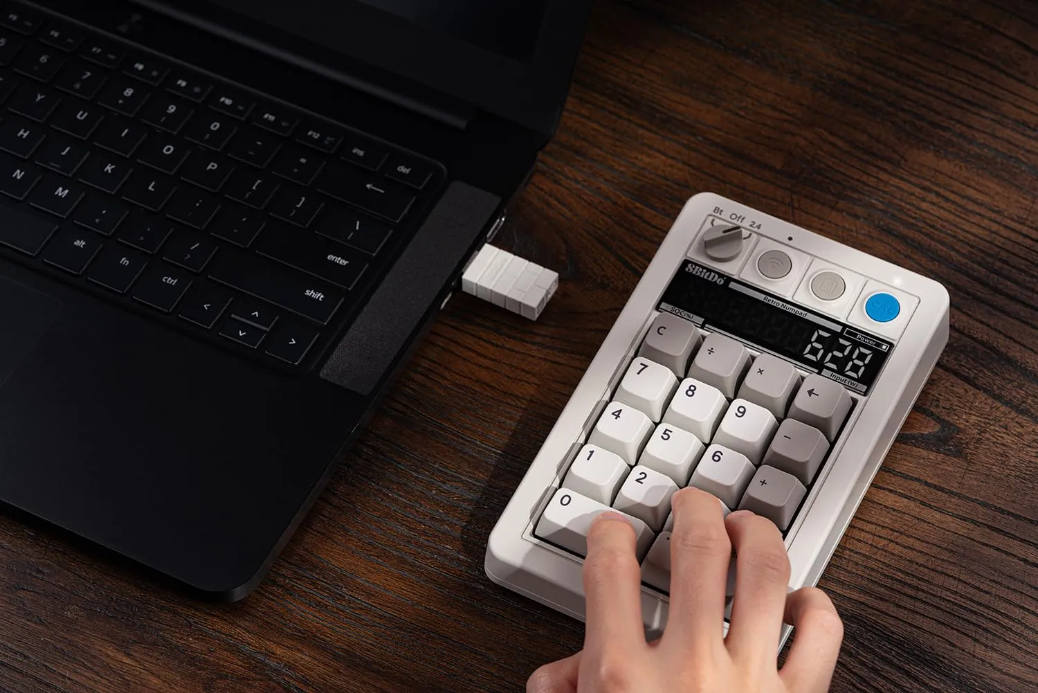 8Bitdo Retro 18 Mechanical Numpad (B5HB)