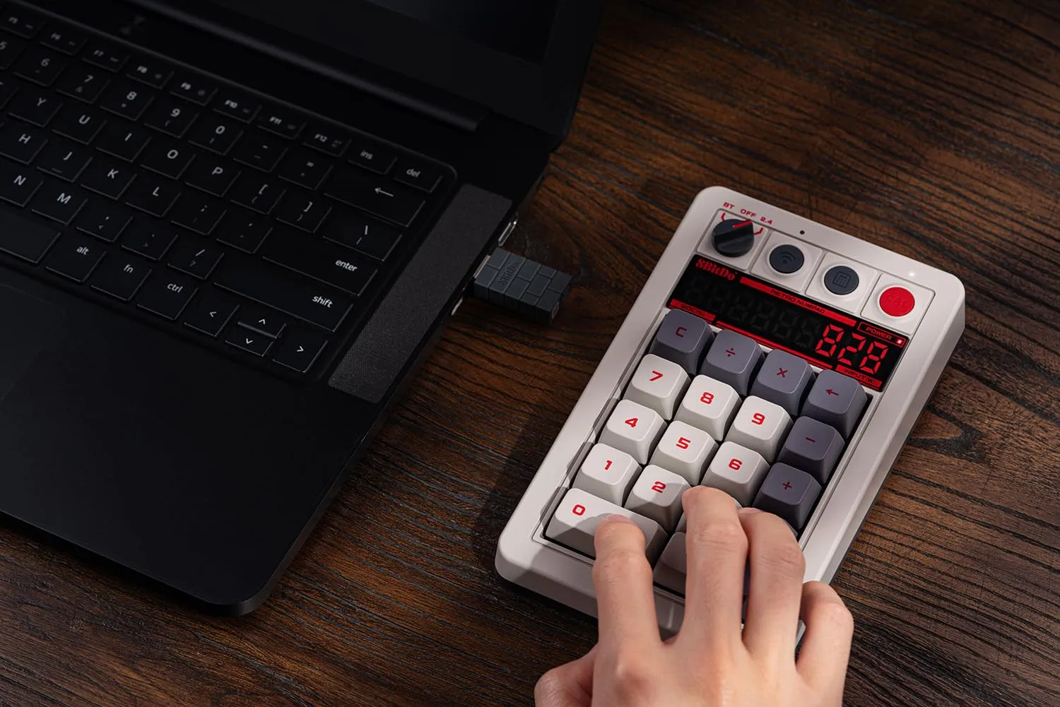 8Bitdo Retro 18 Mechanical Numpad (B5HB)