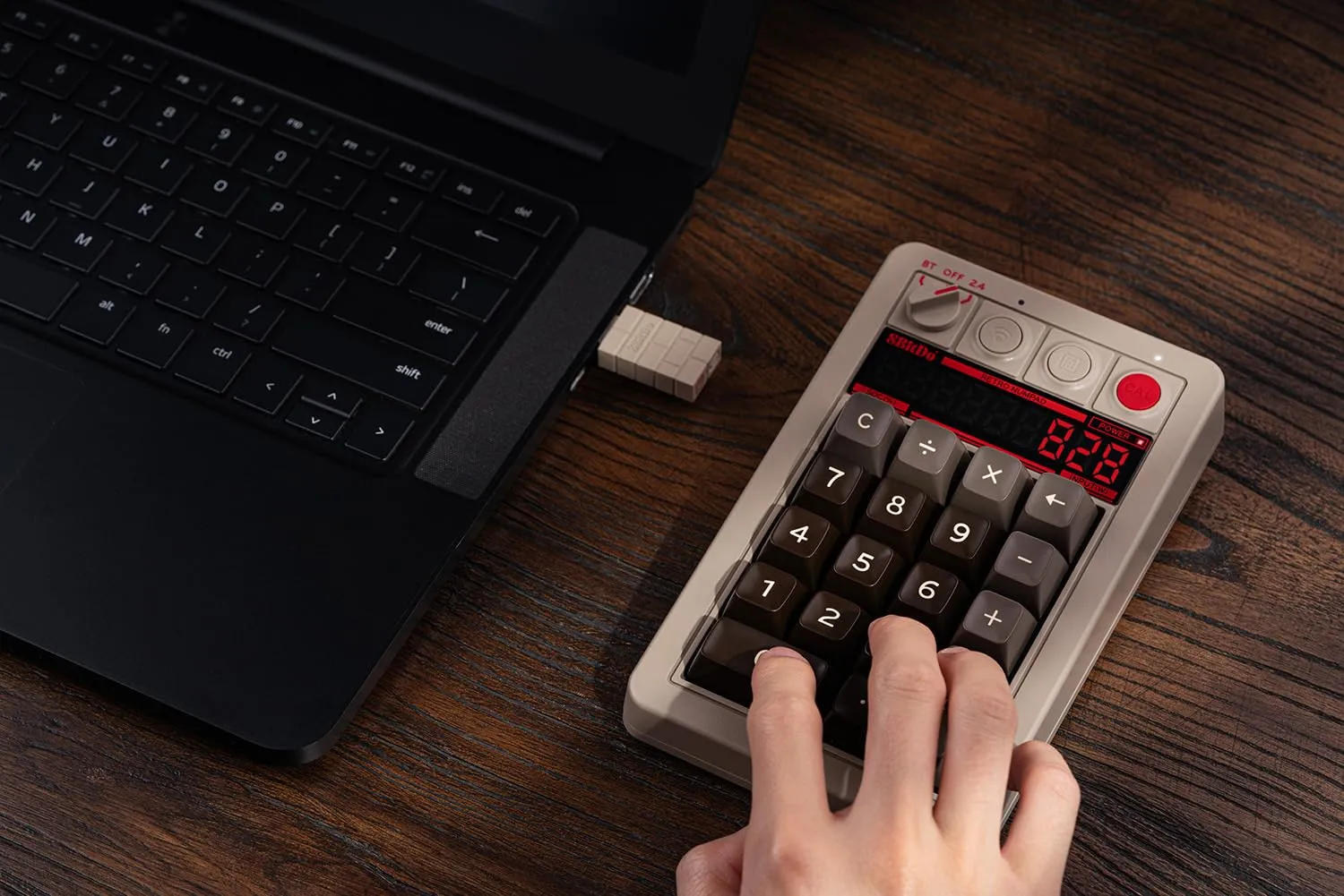8Bitdo Retro 18 Mechanical Numpad (B5HB)