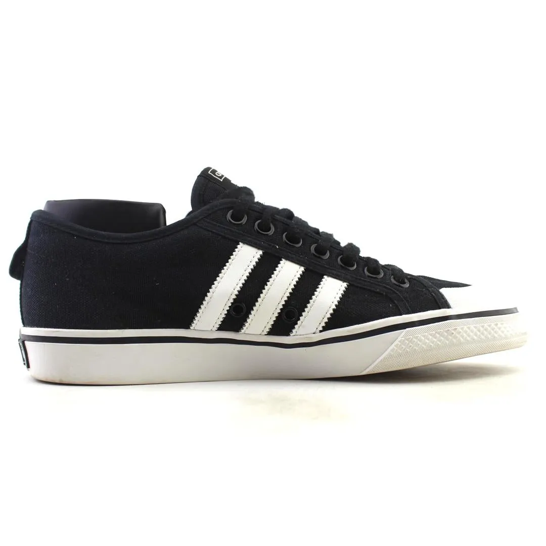 ADIDAS  UNIVERSAL