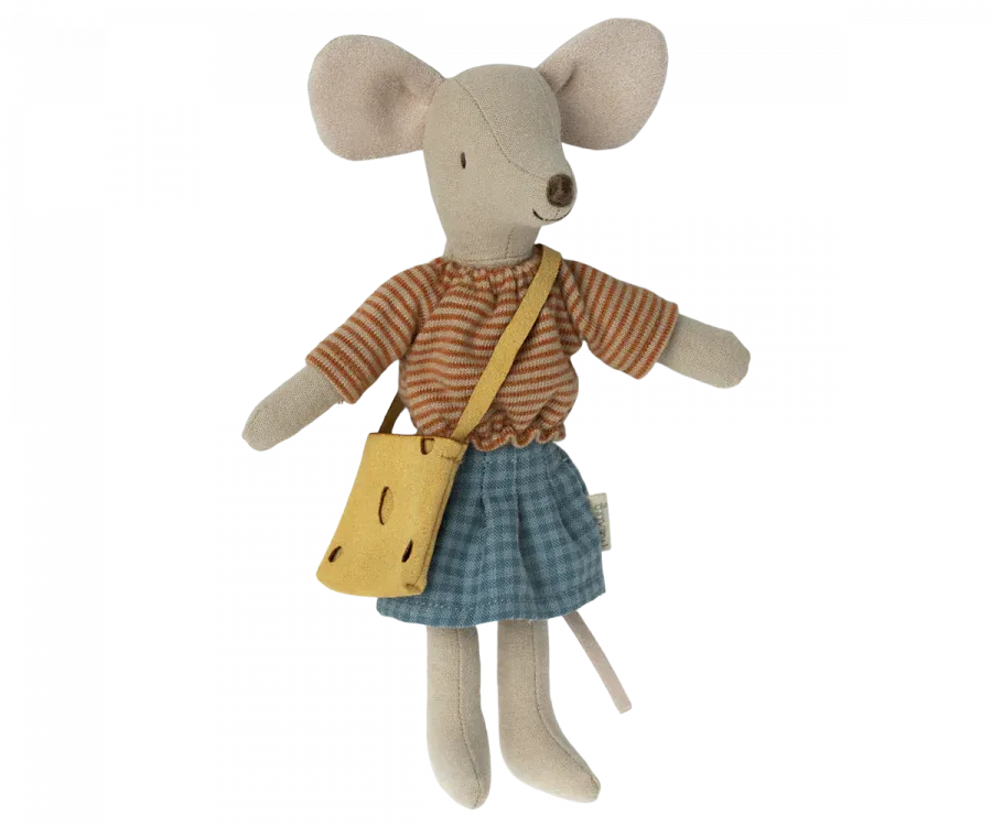Clothes for Mum Mouse (stripe blouse)