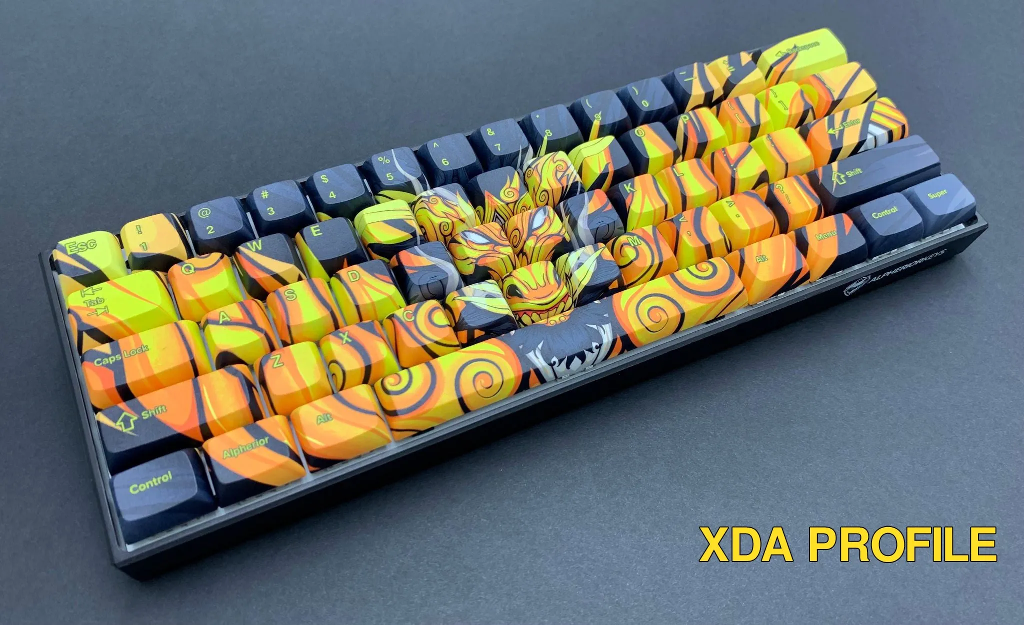 Hayabusa 60% Keyboard - Gold Oni Dragon