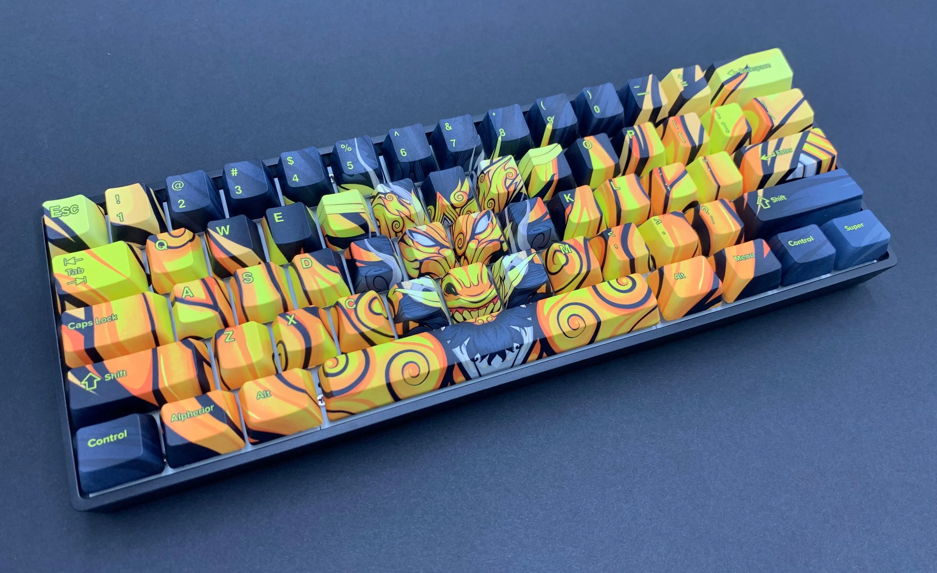Hayabusa 60% Keyboard - Gold Oni Dragon