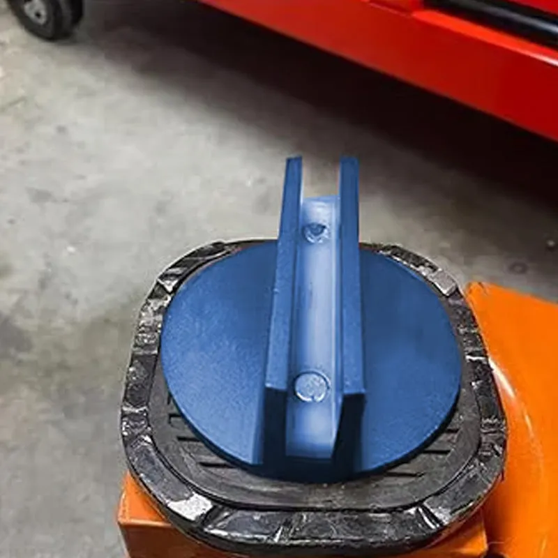 Magnetic adapter for floor jack